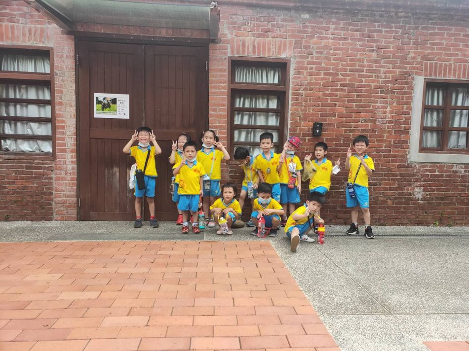 文件 : <FONT COLOR='red'>1596108678453.jpg</FONT> <BR> 尺寸 : <FONT COLOR='blue'>950 × 712</FONT> 圖元 <BR> 格式 : <FONT COLOR='green'>jpg</FONT> <BR> 大小 : <FONT COLOR='green'> -- </FONT> KB