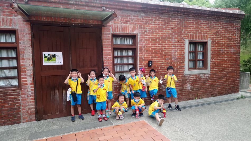 文件 : <FONT COLOR='red'>DSC_0161(1).JPG</FONT> <BR> 尺寸 : <FONT COLOR='blue'>950 × 535</FONT> 圖元 <BR> 格式 : <FONT COLOR='green'>jpg</FONT> <BR> 大小 : <FONT COLOR='green'> -- </FONT> KB