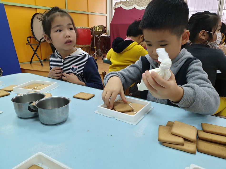 文件 : <FONT COLOR='red'>20191224_101147.jpg</FONT> <BR> 尺寸 : <FONT COLOR='blue'>950 × 712</FONT> 圖元 <BR> 格式 : <FONT COLOR='green'>jpg</FONT> <BR> 大小 : <FONT COLOR='green'> -- </FONT> KB