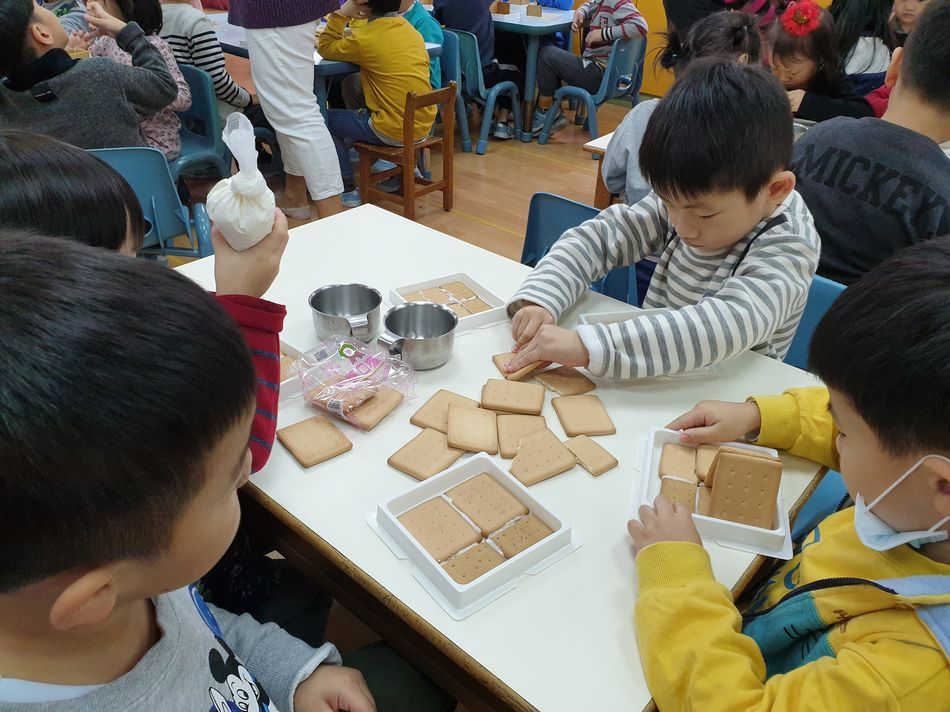 文件 : <FONT COLOR='red'>20191224_101329.jpg</FONT> <BR> 尺寸 : <FONT COLOR='blue'>950 × 712</FONT> 圖元 <BR> 格式 : <FONT COLOR='green'>jpg</FONT> <BR> 大小 : <FONT COLOR='green'> -- </FONT> KB