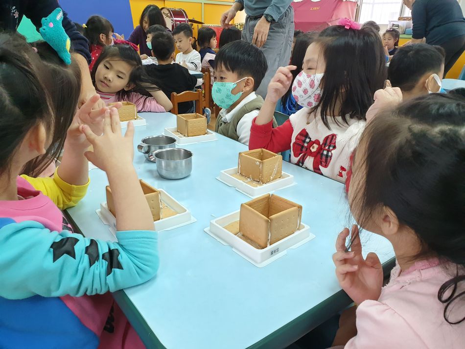 文件 : <FONT COLOR='red'>20191224_111237.jpg</FONT> <BR> 尺寸 : <FONT COLOR='blue'>950 × 712</FONT> 圖元 <BR> 格式 : <FONT COLOR='green'>jpg</FONT> <BR> 大小 : <FONT COLOR='green'> -- </FONT> KB