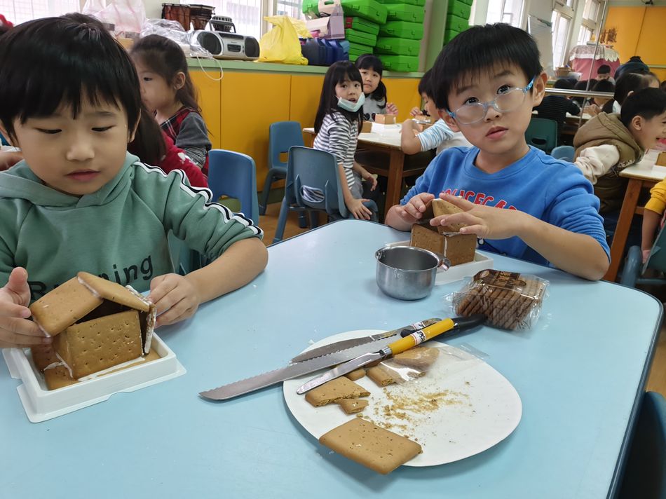 文件 : <FONT COLOR='red'>20191224_111246.jpg</FONT> <BR> 尺寸 : <FONT COLOR='blue'>950 × 712</FONT> 圖元 <BR> 格式 : <FONT COLOR='green'>jpg</FONT> <BR> 大小 : <FONT COLOR='green'> -- </FONT> KB