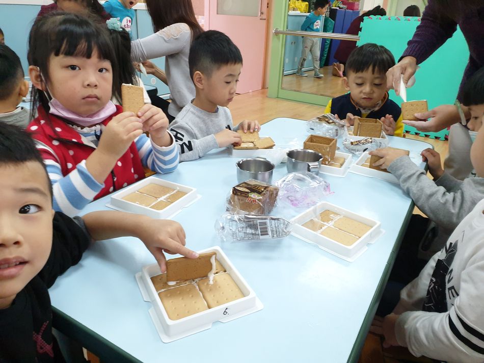 文件 : <FONT COLOR='red'>20191224_111315.jpg</FONT> <BR> 尺寸 : <FONT COLOR='blue'>950 × 712</FONT> 圖元 <BR> 格式 : <FONT COLOR='green'>jpg</FONT> <BR> 大小 : <FONT COLOR='green'> -- </FONT> KB