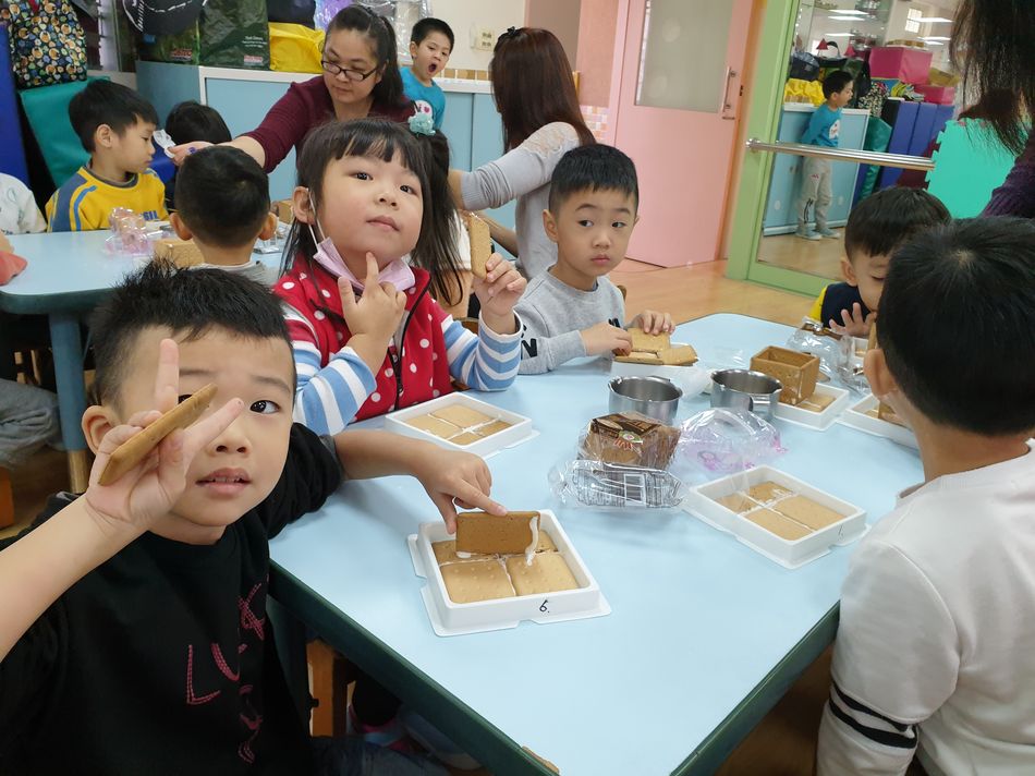 文件 : <FONT COLOR='red'>20191224_111317.jpg</FONT> <BR> 尺寸 : <FONT COLOR='blue'>950 × 712</FONT> 圖元 <BR> 格式 : <FONT COLOR='green'>jpg</FONT> <BR> 大小 : <FONT COLOR='green'> -- </FONT> KB