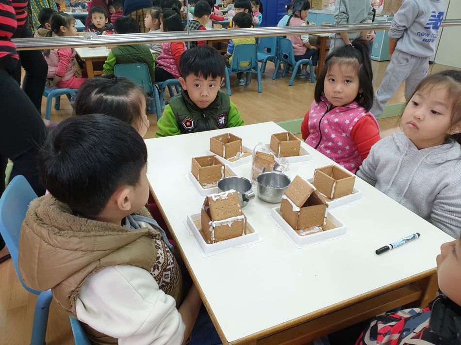 文件 : <FONT COLOR='red'>20191224_111920.jpg</FONT> <BR> 尺寸 : <FONT COLOR='blue'>950 × 712</FONT> 圖元 <BR> 格式 : <FONT COLOR='green'>jpg</FONT> <BR> 大小 : <FONT COLOR='green'> -- </FONT> KB