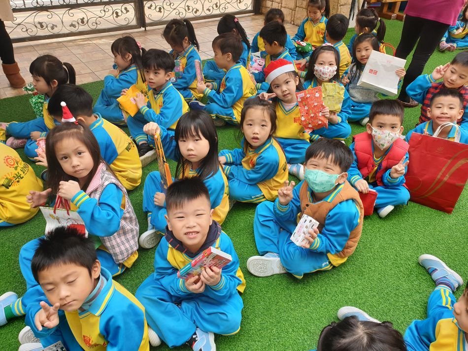 文件 : <FONT COLOR='red'>20191225_114128.jpg</FONT> <BR> 尺寸 : <FONT COLOR='blue'>950 × 712</FONT> 圖元 <BR> 格式 : <FONT COLOR='green'>jpg</FONT> <BR> 大小 : <FONT COLOR='green'> -- </FONT> KB