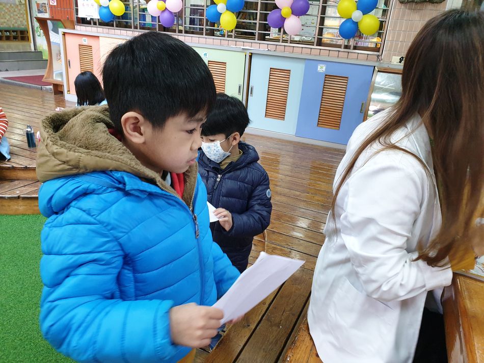 文件 : <FONT COLOR='red'>20200107_080122.jpg</FONT> <BR> 尺寸 : <FONT COLOR='blue'>950 × 712</FONT> 圖元 <BR> 格式 : <FONT COLOR='green'>jpg</FONT> <BR> 大小 : <FONT COLOR='green'> -- </FONT> KB