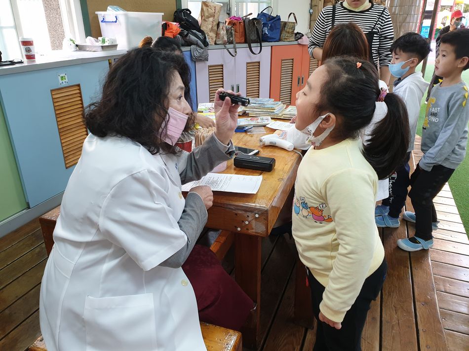 文件 : <FONT COLOR='red'>20200107_081909.jpg</FONT> <BR> 尺寸 : <FONT COLOR='blue'>950 × 712</FONT> 圖元 <BR> 格式 : <FONT COLOR='green'>jpg</FONT> <BR> 大小 : <FONT COLOR='green'> -- </FONT> KB