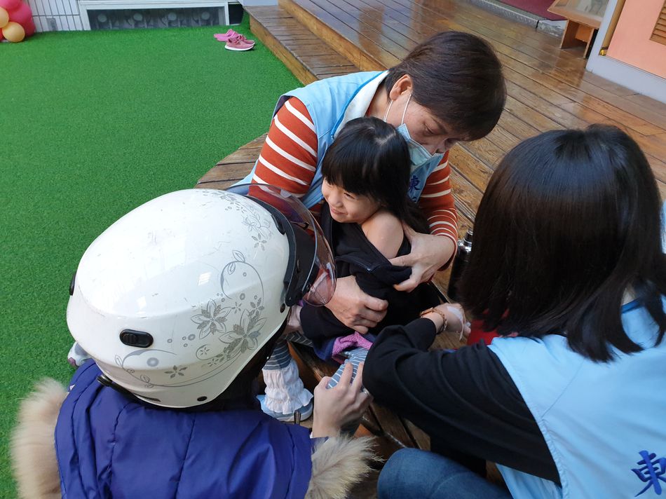 文件 : <FONT COLOR='red'>20200107_083131.jpg</FONT> <BR> 尺寸 : <FONT COLOR='blue'>950 × 712</FONT> 圖元 <BR> 格式 : <FONT COLOR='green'>jpg</FONT> <BR> 大小 : <FONT COLOR='green'> -- </FONT> KB