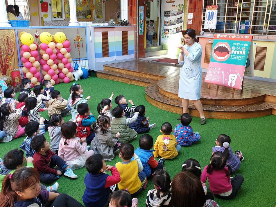 文件 : <FONT COLOR='red'>110牙齒衛教_200117_0008.jpg</FONT> <BR> 尺寸 : <FONT COLOR='blue'>950 × 712</FONT> 圖元 <BR> 格式 : <FONT COLOR='green'>jpg</FONT> <BR> 大小 : <FONT COLOR='green'> -- </FONT> KB