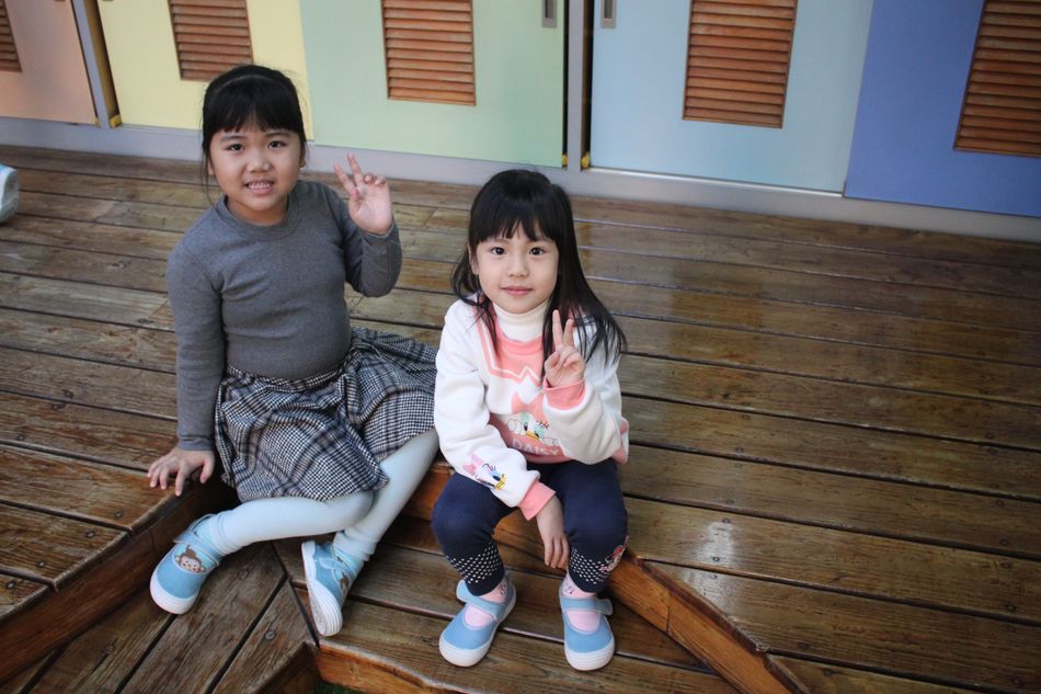 文件 : <FONT COLOR='red'>IMG_4693.JPG</FONT> <BR> 尺寸 : <FONT COLOR='blue'>950 × 633</FONT> 圖元 <BR> 格式 : <FONT COLOR='green'>jpg</FONT> <BR> 大小 : <FONT COLOR='green'> -- </FONT> KB