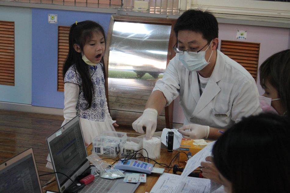 文件 : <FONT COLOR='red'>IMG_4695.JPG</FONT> <BR> 尺寸 : <FONT COLOR='blue'>950 × 633</FONT> 圖元 <BR> 格式 : <FONT COLOR='green'>jpg</FONT> <BR> 大小 : <FONT COLOR='green'> -- </FONT> KB